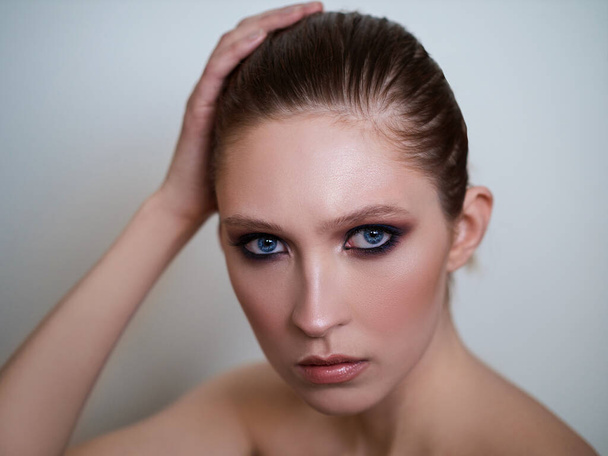 Beautiful woman model with stylish makeup. Glamour headshot. - Foto, imagen