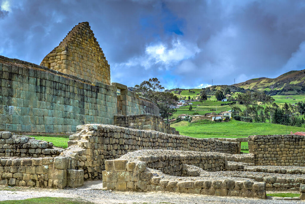 Die antiken Ruinen von Ingapirca in der Provinz Azuay, Ecuador. Die größten Inka-Ruinen Ecuadors.  - Foto, Bild