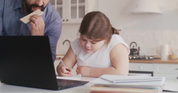 Girl studying at home - Video, Çekim
