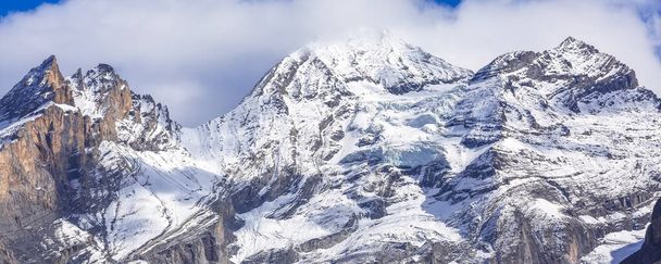 Панорамный вид на швейцарские Альпы, Швейцария - Фото, изображение