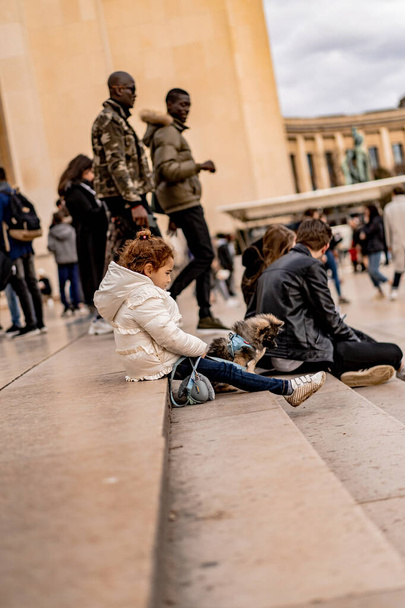 Straßenfotos, Orte, Menschen. Frankreich, Paris. März 2020 - Foto, Bild