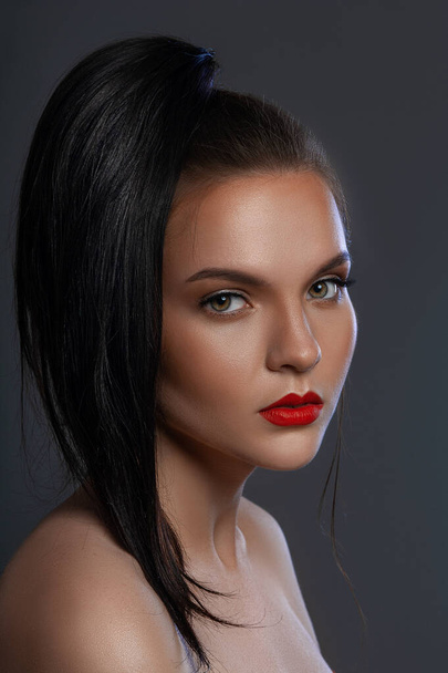 fashionable makeup. beauty large portrait. beautiful model with red lips - Foto, immagini