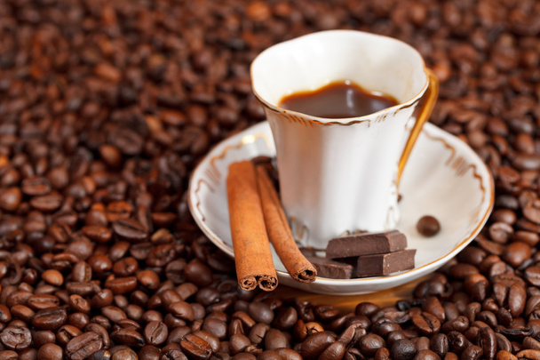csésze kávé és sült bab - Fotó, kép