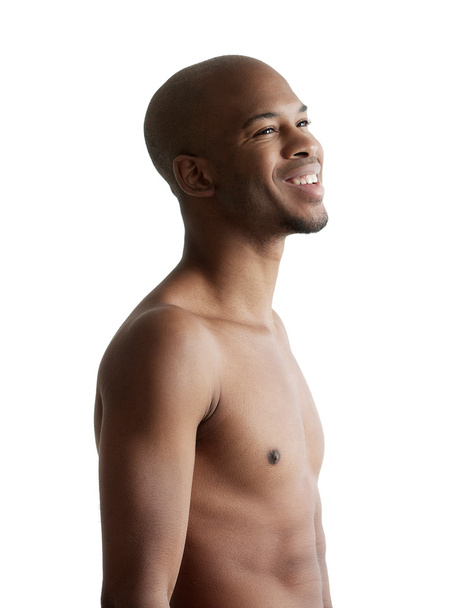 Porträt eines jungen Mannes, der ohne Hemd lächelt - Foto, Bild