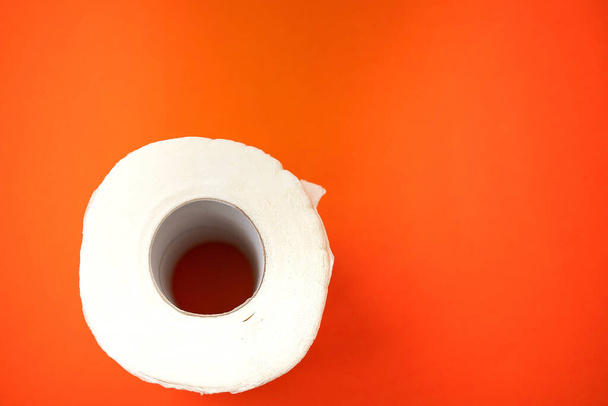 toilet paper on the scarlet background of the crisis - Photo, Image