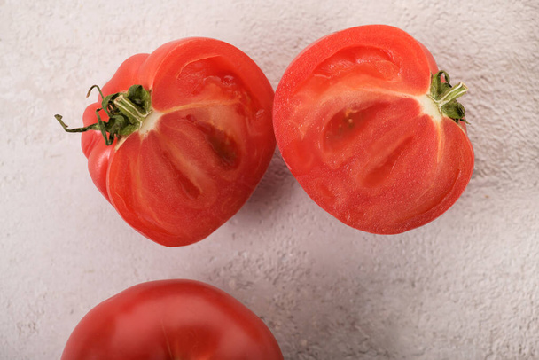 tomaatit, tomaatit poikkileikkaustomaatti kausi
 - Valokuva, kuva