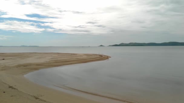 Létání přes krásné Rio Playa Beach, Coron Island, Palawan, Filipíny - Záběry, video