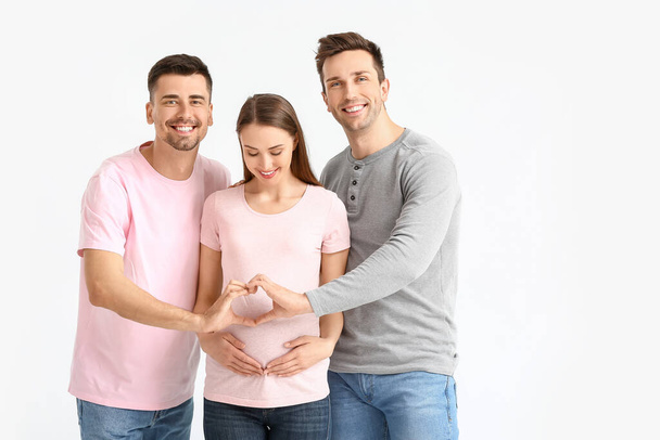 gay coppia con incinta donna su bianco sfondo
 - Foto, immagini