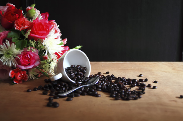 Coffee beans and cup of coffee background - Foto, Imagem
