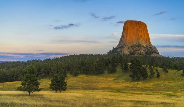 Günbatımı Wyoming 'de güzel şeytan kulesi, Amerika. - Fotoğraf, Görsel