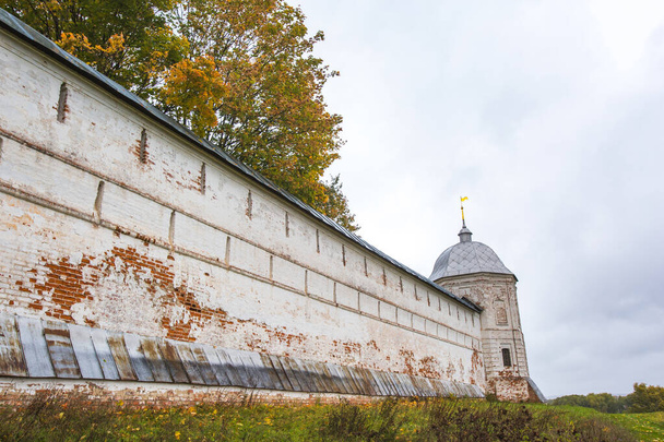 Goritsky monastery of the assumption wall in Pereslavl Zalessky, Yaroslavl Region, Russia - Фото, изображение