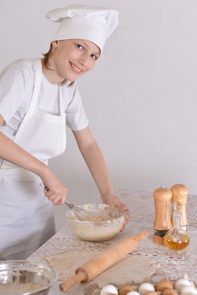 Boy knead the dough - Fotografie, Obrázek