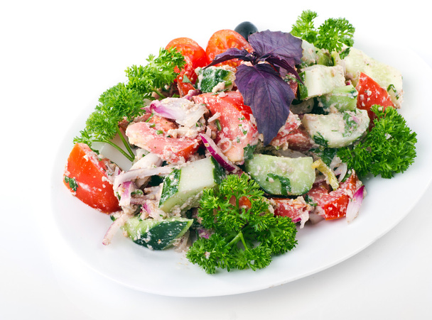 salade met fetakaas en Griekse olijven - Foto, afbeelding