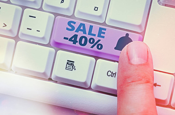 Концептуальне написання руки показує продажі 40 відсотків. Бізнес фототекст Промо - ціна на товар за 40 відсотків.. - Фото, зображення