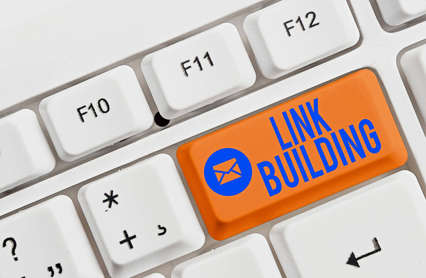 Koncepcionális kézírás a Link Buildingről. Üzleti fotó szöveg SEO Term Exchange Links Acquire Hyperlinks Indexed. - Fotó, kép