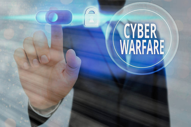 Conceptueel handschrift met Cyber Warfare. Zakelijke foto tekst Virtual War Hackers System Aanvallen Digital Thief Stalker. - Foto, afbeelding