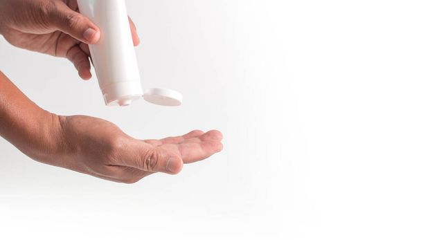 Использование алкоголя гель чистой мыть руки антивирусные бактерии антивирусные средства для ухода за кожей грязные, остановить распространение Covid 19
 - Фото, изображение