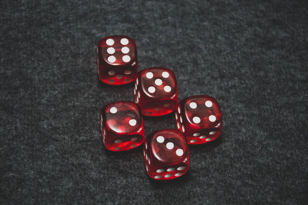 red dice on grey background and poker cards - Fotoğraf, Görsel