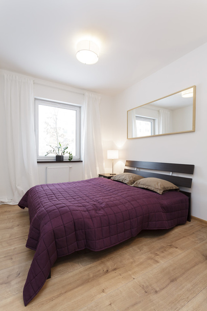 Cosy flat - violet bedroom - Photo, Image