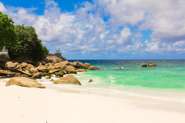 Landscape of beautiful exotic tropical beach at Seychelle island - Photo, Image
