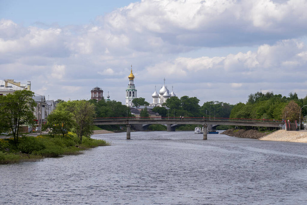 Vologda river in the summer. View of the footbridge and St. Sophia Cathedral. Vologda, Russia - Foto, Bild