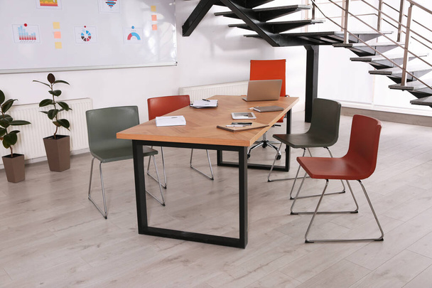 Conference room interior with modern office table - Fotoğraf, Görsel
