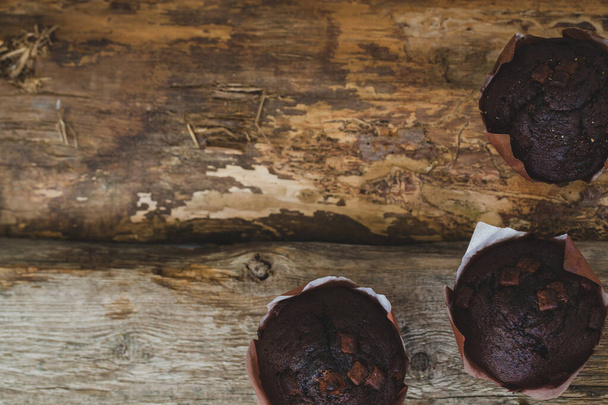 Comida, close-up. Deliciosos muffins na mesa
 - Foto, Imagem