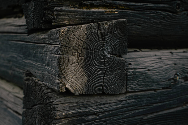 Troncos de madera pared de antigua casa rural perfecta para el fondo
 - Foto, imagen