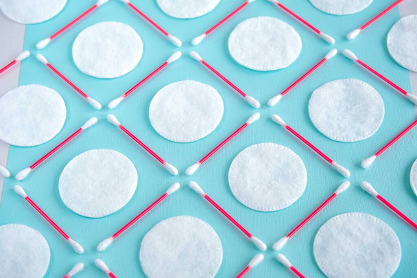 Cotton pads and swabs - 写真・画像