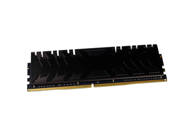 Сучасний модуль пам'яті випадкового доступу DDR4 ізольовано на білому тлі
 - Фото, зображення