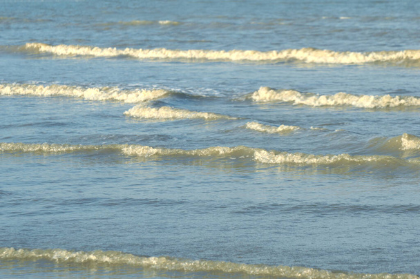mintázata árapály áramlatok a strandon - Fotó, kép