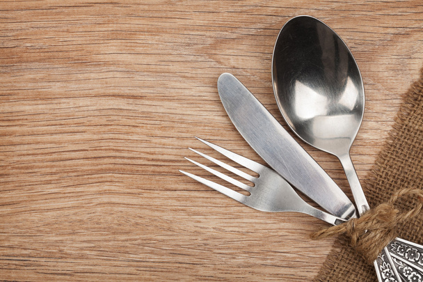 Set di posate o posate di forchetta, cucchiaio e coltello
 - Foto, immagini
