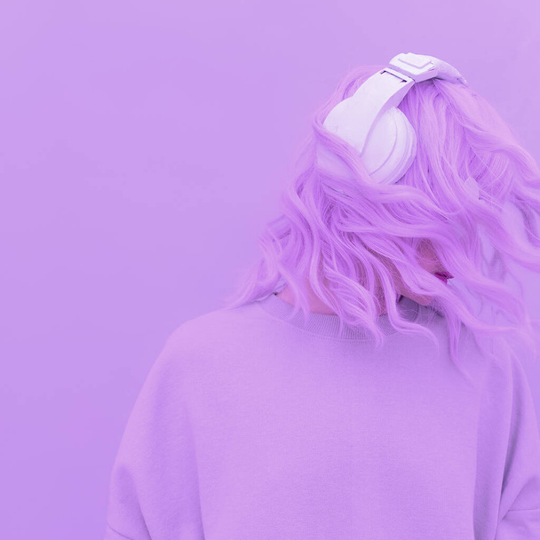 Vanilla Purple Dj Girl. Monochrome Party colours. Stylish headphones, music lover concept - Photo, image