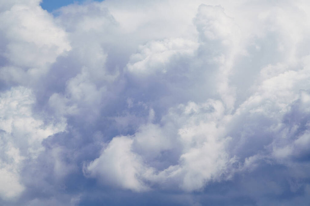 Белое облако в летний день
 - Фото, изображение
