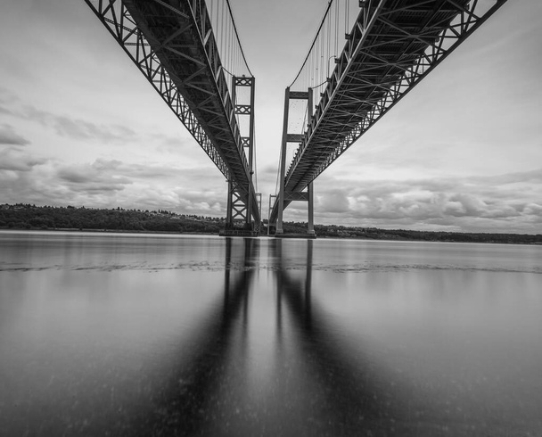 scéna z úzkého ocelového mostu v Tacoma, Washington, USA.. - Fotografie, Obrázek