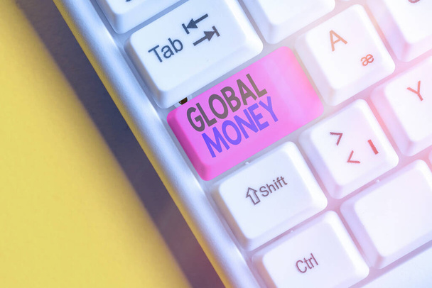 Написання тексту "Глобальні гроші". Концепція бізнесу для міжнародних фінансів Світова валюта Взаємодія глобально
. - Фото, зображення
