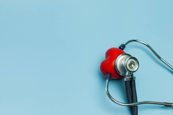 stethoscope and red heart Heart. Concept healthcare. - Foto, Imagen