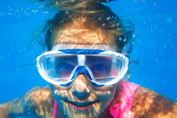Underwater portrait girl - Foto, imagen
