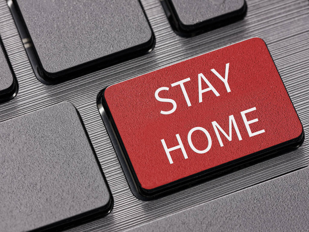 Закрыть клавишу Stay Home на компьютерной клавиатуре с предупреждающим сообщением
 - Фото, изображение