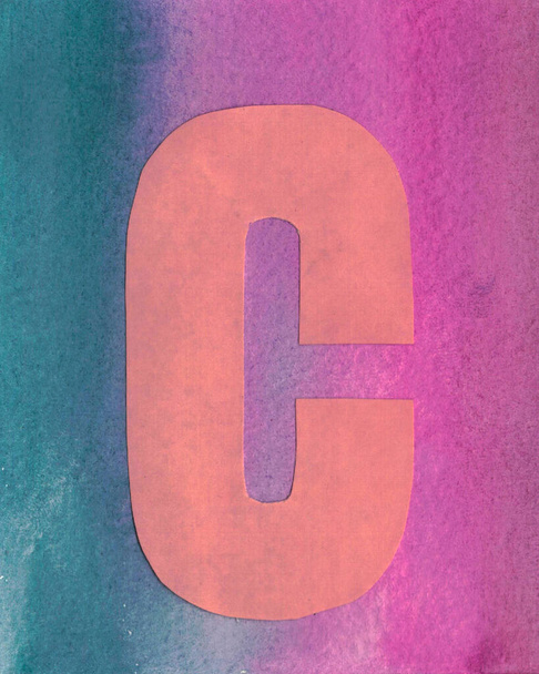 Aquarel hand geschilderd schattig alfabet letter E. Lettering element geïsoleerd op wit. Kunstsymbool voor printposter - Foto, afbeelding