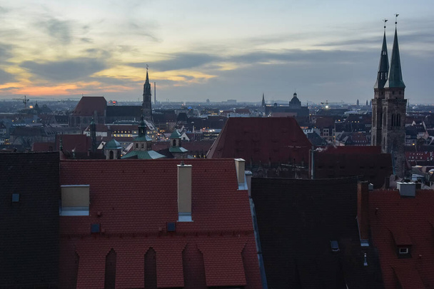 Pohled na historické centrum starého německého města Norimberk z norimberského hradu, Německo.  - Fotografie, Obrázek