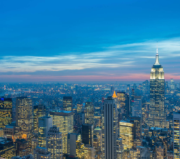 Kilátás New York Manhattan naplementekor - Fotó, kép