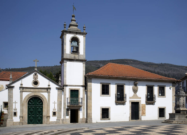 Fassade der Kapelle des Heiligen Hauses der Barmherzigkeit, erbaut 1612 in der Pfarrei Arouca, Aveiro, Portugal - Foto, Bild