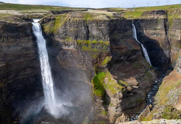 Vista del paisaje de la cascada Haifoss en Islandia.  - Foto, imagen