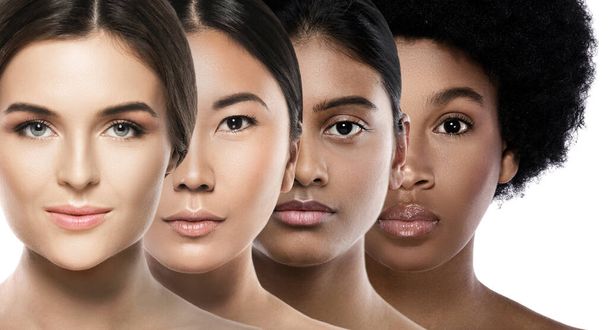 Multi-ethnic beauty. Different ethnicity women - Caucasian, African, Asian and Indian. - Foto, imagen