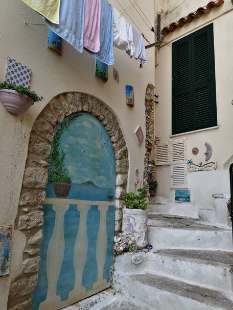 Modré dveře ve starém městě - Fotografie, Obrázek