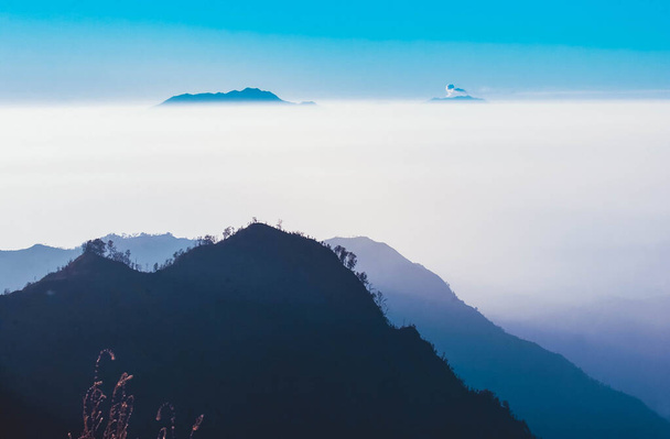 A természet szépsége a Mount Bromo körül Kelet-Jáván, Indonéziában - Fotó, kép