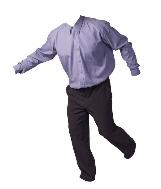 męska purpurowa koszula i czarne spodnie odizolowane na białym tle. odzież moda - Zdjęcie, obraz