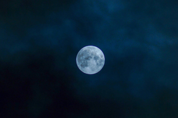 Прекрасний повний місяць зображення
 - Фото, зображення