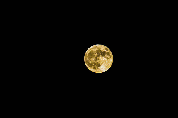 Mooie volle maan van de afbeelding - Foto, afbeelding